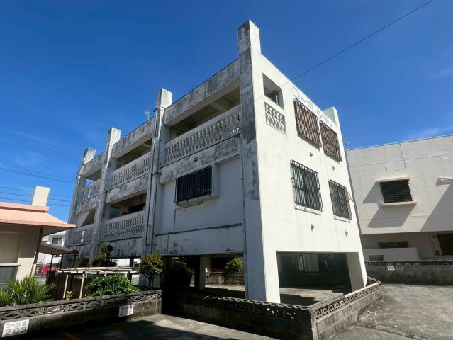 浦添市伊祖3丁目　アパートの外観