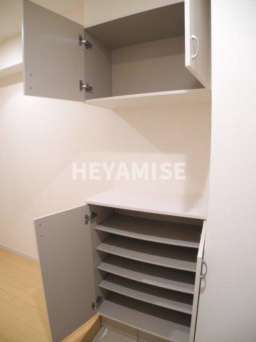 メルヴェーユ.Fの収納|※反転タイプのお部屋写真です。現況を優先します※