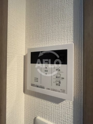 エスリード江坂アンムートの洗面所|給湯器