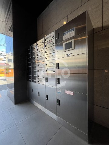 エスリードレジデンス江坂垂水町のその他共用部分|エスリードレジデンス江坂垂水町　宅配ボックス