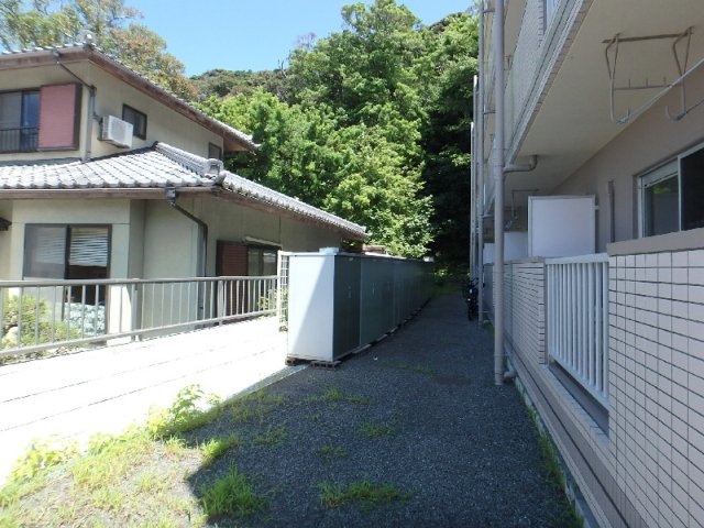 S0578R　ピニエール下田の設備|1戸につき1物置が1Fにあります