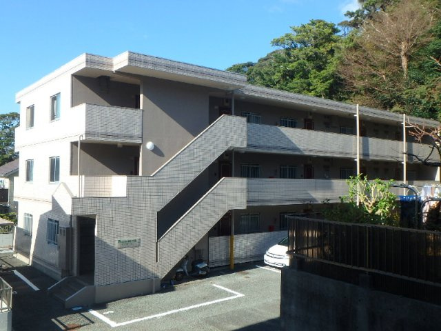 S0578R　ピニエール下田の外観パース|こちら、外観パースです