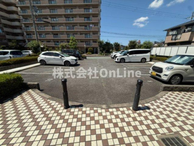 ルミエール永畑Bの駐車場