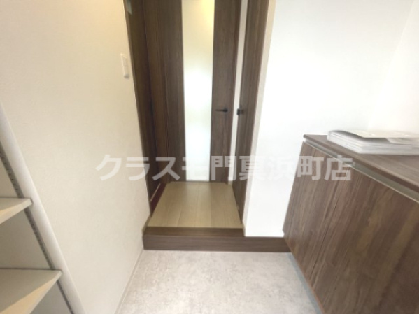 フリーディオ門真Ⅴの玄関