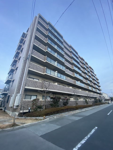 尼崎市上ノ島町１丁目の賃貸マンションの外観