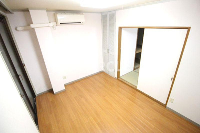 【洋室】 | 廣伸マンション | コンパクトで使いやすい洋室です
