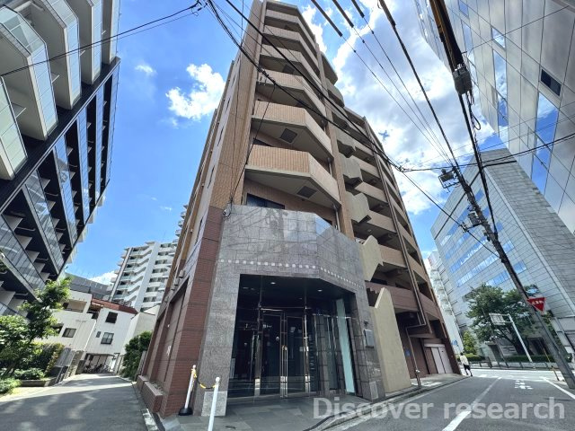 マイキャッスル立川エクセレントステージの外観|外観
周囲の街並みに調和しながらも存在感のある外観。広々としたエントランスは開放感があり、石張りのデザインが落ち着きと上質感を演出しています。