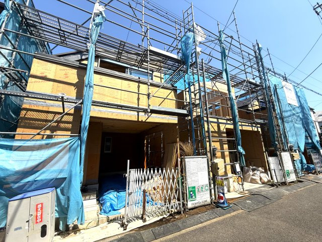 【外観】 | 【仲介手数料６５０万円が無料！】■祐天寺駅５分■ホテル風の家 | 諸費用６５０万円ＯＦＦキャンペーン！
決算キャンペーン中！
家計応援サービスの限界に挑戦中！
■祐天寺駅５分
■ＬＤＫの天井が吹抜け
■タイル等をふんだんに採用したホテル風の建物