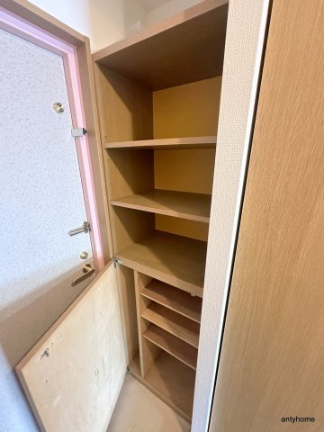 フィレンツェ　仲介手数料無料の収納