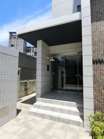 Legend大学通り　千代小学校区のエントランス|Legend大学通り
