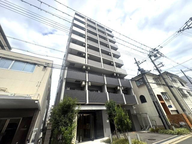 エスリード江坂垂水町の外観