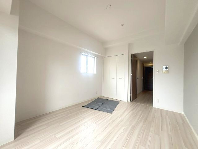 エスリード江坂垂水町の居間・リビング