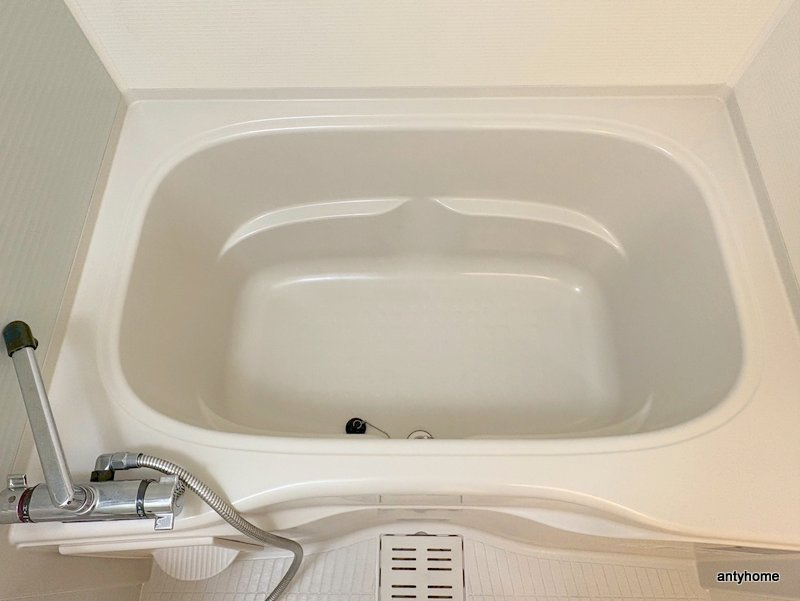 ラ・フォルム本町WESTの浴室