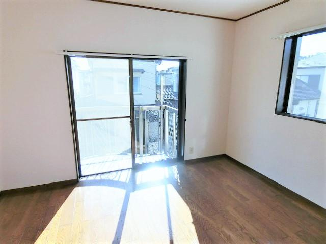 くぬぎ山一戸建貸家の寝室