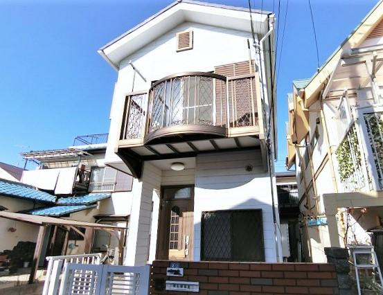 くぬぎ山一戸建貸家のエントランス