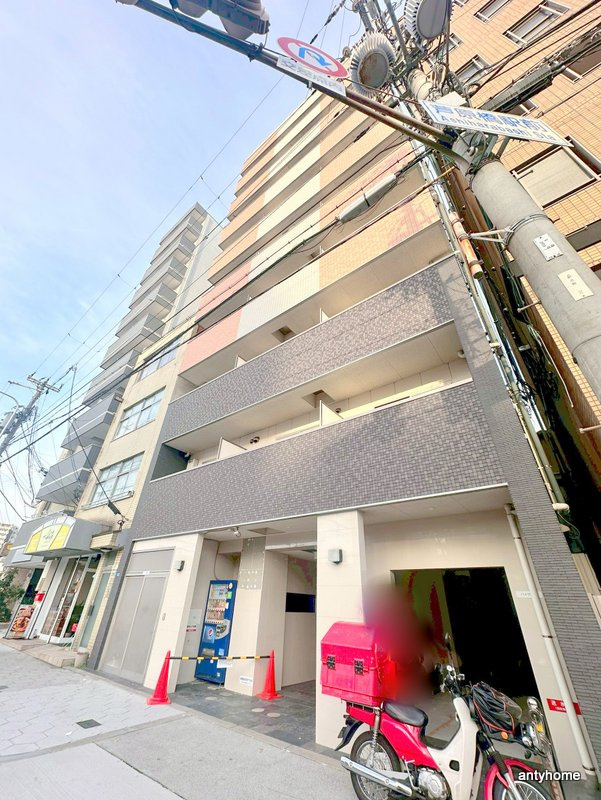 ELLE難波WESTの外観