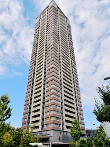 ローレルタワーサンクタス梅田の外観