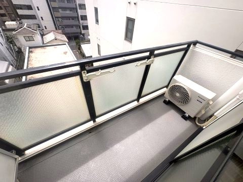 ロイヤルコート江坂のバルコニー