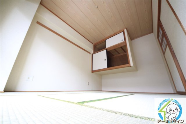 明石市西明石北町３丁目の賃貸マンションの和室