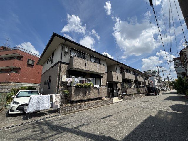 ハイカムールの駐車場