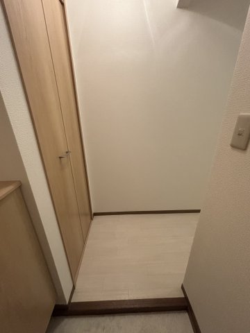 ハイカムールの玄関