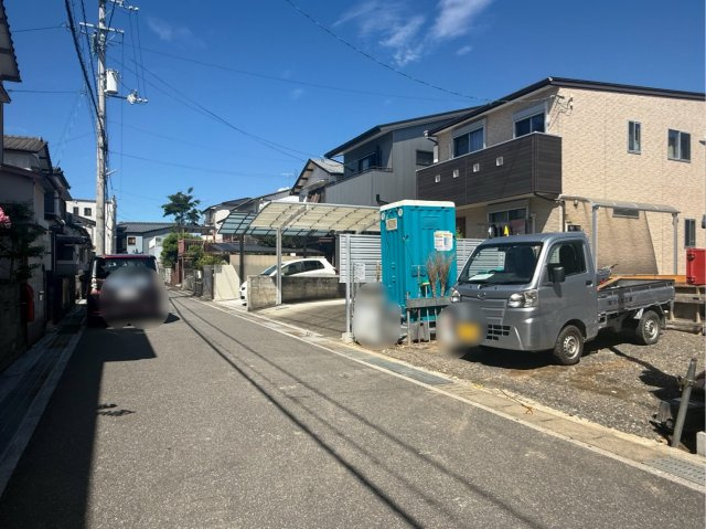 「大型納戸完備」高知市福井町第1　1号棟新築一戸建ての前面道路含む現地写真|8/19撮影。