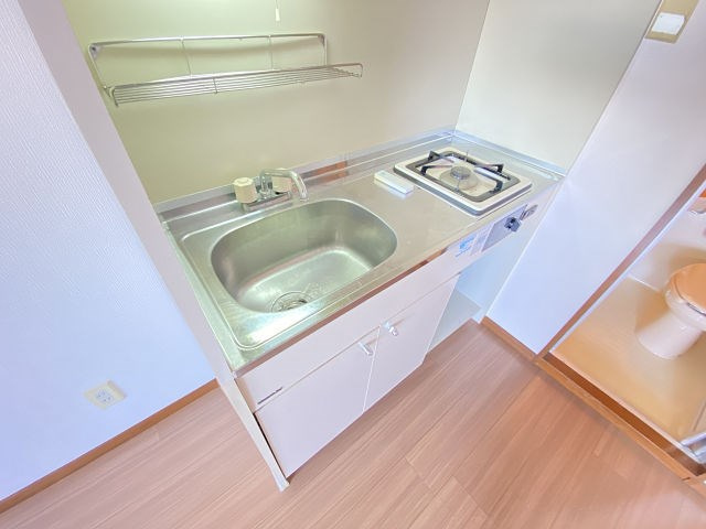 尼崎市塚口本町２丁目の賃貸マンションのキッチン