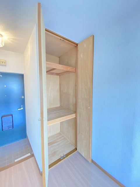 尼崎市塚口本町２丁目の賃貸マンションの収納