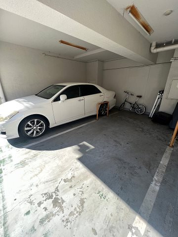 尼崎市塚口本町２丁目の賃貸マンションの駐車場