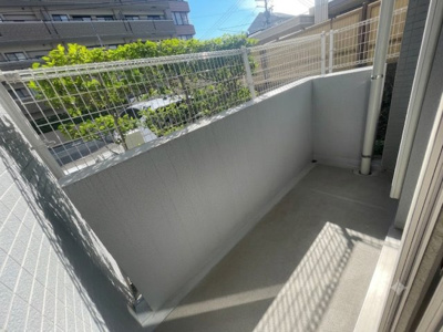 【バルコニー】 | パークホームズ室見駅前 | コンパクトでお手入れしやすいバルコニー。日々のお洗濯にも便利です☆