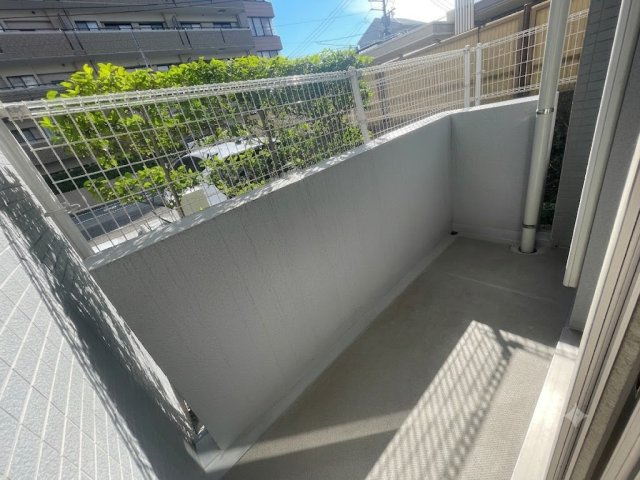 パークホームズ室見駅前のバルコニー|コンパクトでお手入れしやすいバルコニー。日々のお洗濯にも便利です☆