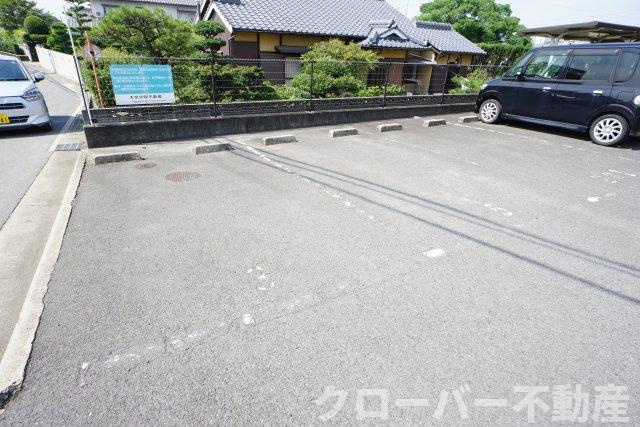 カーザ・クオーレの駐車場