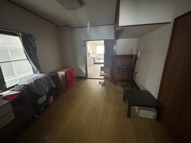 石川県金沢市扇町　～浅野川近くの歴史と落ち着きを感じる文化的な住環境～の洋室|広々とした洋室です