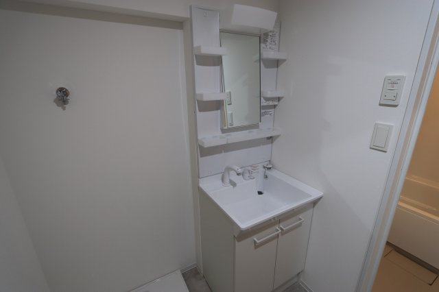 レジデンス光和Ⅱの洗面所|※同施工の別部屋のお写真です。内装は現況優先とさせていただきます。