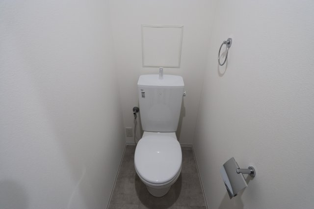 レジデンス光和Ⅱのトイレ|※同施工の別部屋のお写真です。内装は現況優先とさせていただきます。