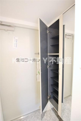 【玄関】 | キャナルテラス品川 | 収納もある玄関です