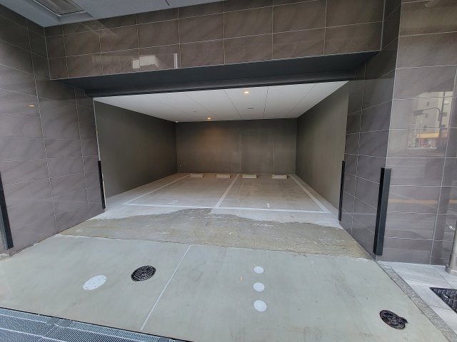 セレニテ難波グランデノールのロビー