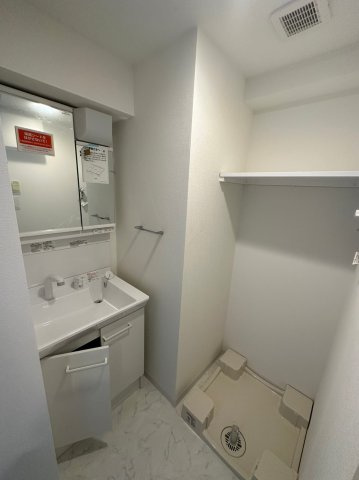 クレヴィスタ梅島の洗面所