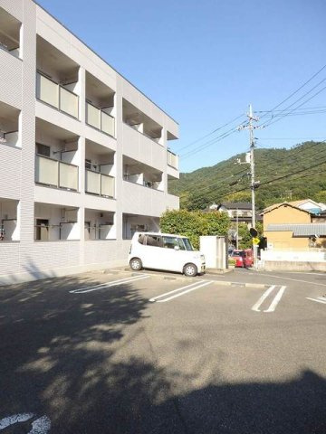 コリウスの駐車場|駐車スペースもあります
