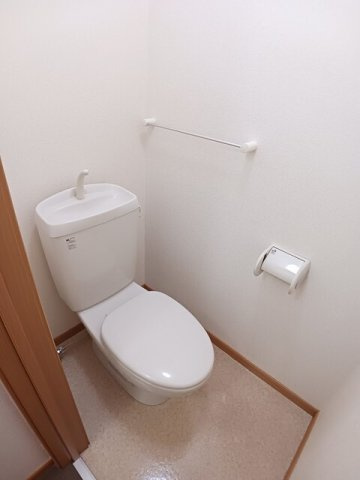 ＨＡＹＡＴＥのトイレ|落ち着いた色調のトイレです