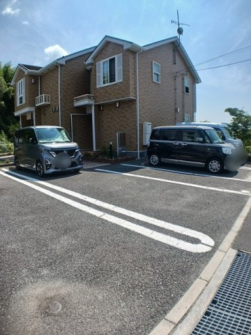アーバイン　ストリームの駐車場|駐車場があるので、車を買う予定の方も安心です