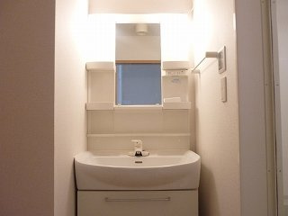 セレノ東雲の洗面所|忙しい朝には欠かせない洗面所です