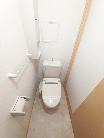 カレントのトイレ|コンパクトで使いやすいトイレです