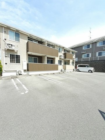 メゾン　さくら　Ｂの駐車場|駐車場に車を止められます