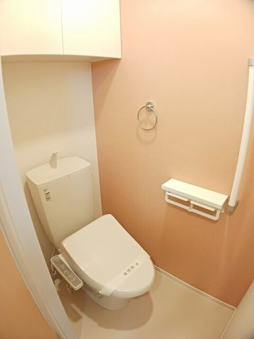 コンフォール　Ａのトイレ|落ち着いた色調のトイレです