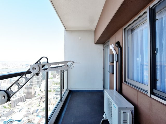大阪福島タワーのバルコニー