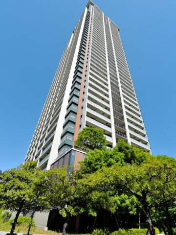 大阪福島タワーの外観