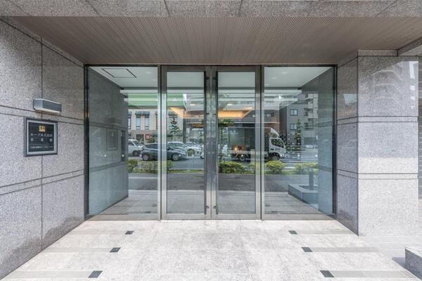 【エントランス】 | ルーブル大鳥居参番館 | 落ち着いたエントランスです