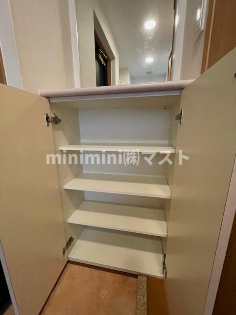 プレサンス内本町の収納