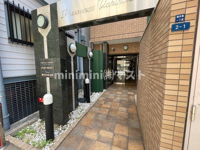 プレサンス内本町のエントランス